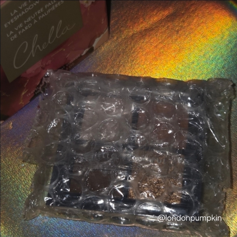 5/$25 NWT Chella La Vie Neutral Eyeshadow Palette - Picture 9 of 10